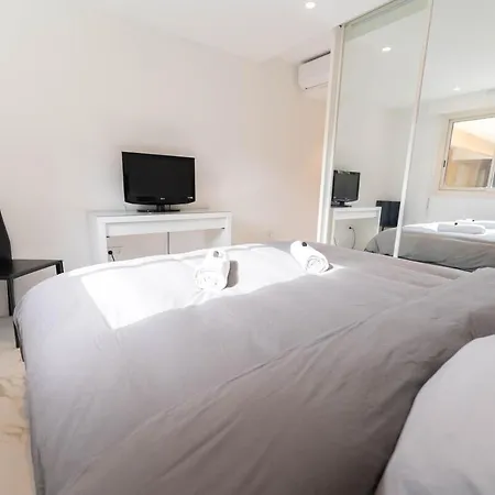 Magnifique Vue Mer, Piscine, Garage Apartment *