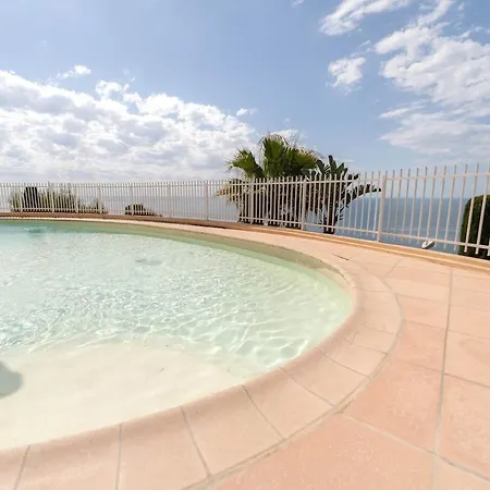 Magnifique Vue Mer, Piscine, Garage Apartment